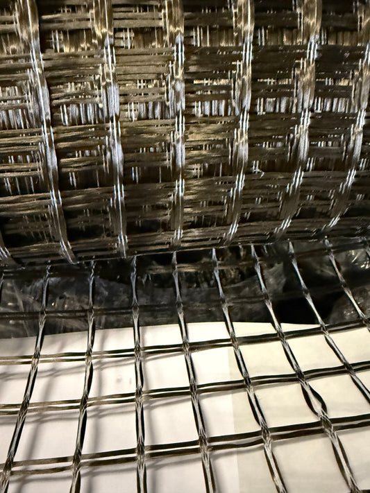 Grille en fibre de basalte 50/50 kN/m, revêtement polymère, 25×25 mm, largeur 1 m, rouleau 50 m²